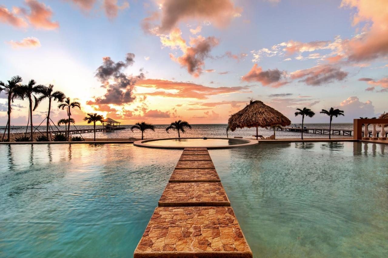 Hol Chan Reef Resort & Villas Сан Педро Екстериор снимка