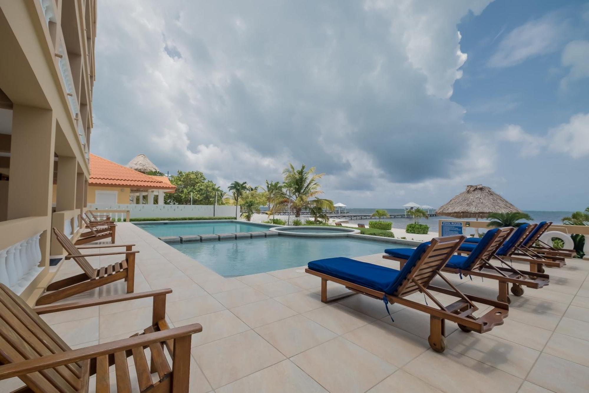Hol Chan Reef Resort & Villas Сан Педро Екстериор снимка
