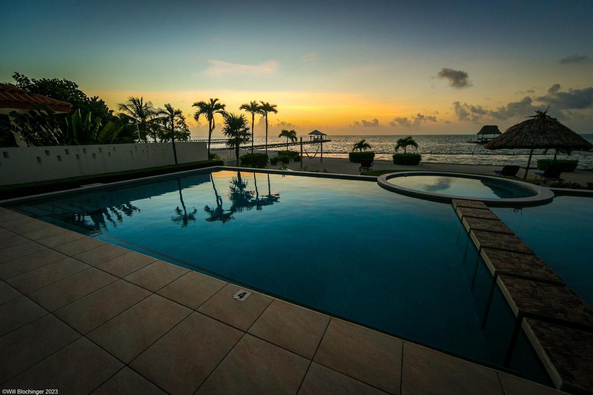 Hol Chan Reef Resort & Villas Сан Педро Екстериор снимка